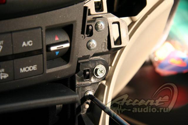 ПОДРОБНО: процесс снятия штатной магнитолы Honda Accord NEW