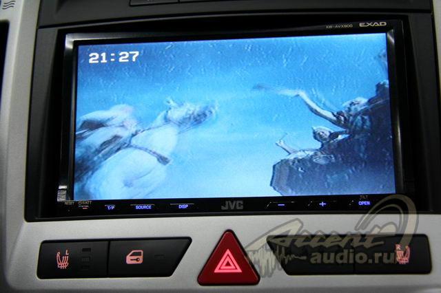 Аудиоинсталляция в Kia Ceed. Мультимедиа на JVC KW-AVX 900.