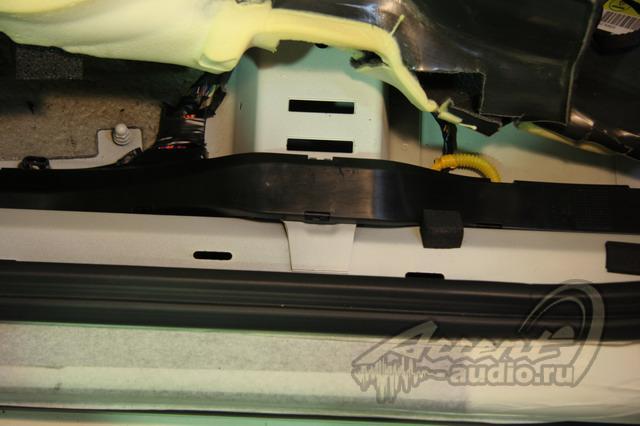 Saab 9.3: Проверяйте наличие музыки не отходя от кассы