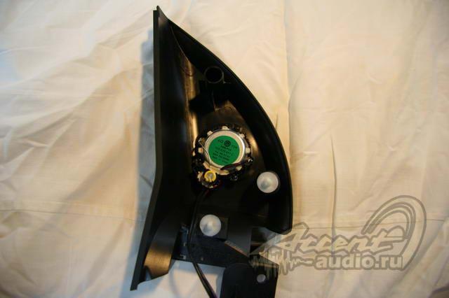 Установка 3-х компонентной акустики ETON в Volkswagen Golf V