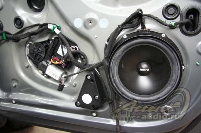 Установка 3-х компонентной акустики ETON в Volkswagen Golf V