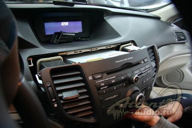 ПОДРОБНО: процесс снятия штатной магнитолы Honda Accord NEW