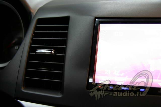 Установка AV центра в Mitsubishi Lancer X